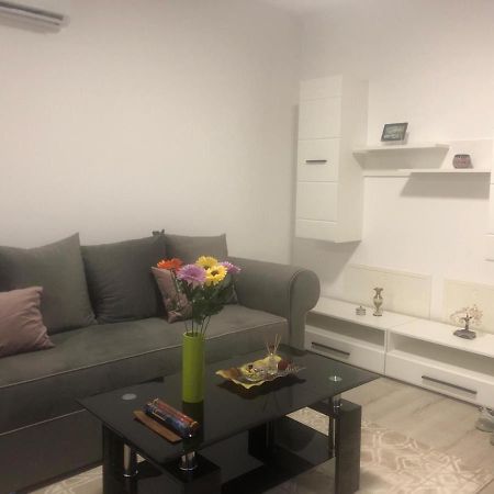 Apartament Cu 2 Camere ออราแด ภายนอก รูปภาพ