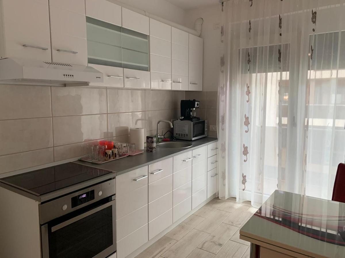 Apartament Cu 2 Camere ออราแด ภายนอก รูปภาพ